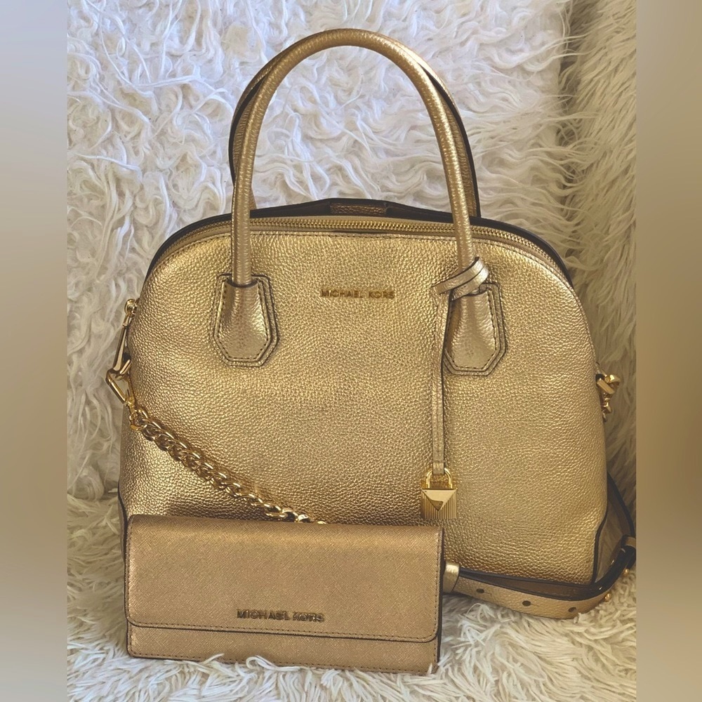 🏆4pcs-MK GOLD SATCHEL/CROSSBODY w MK Charm,detachable strap & Gold snap Wallet